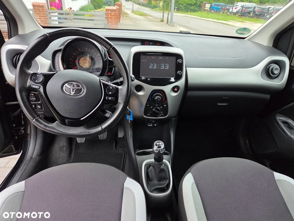 Toyota Aygo x-play Edition S+ - 11