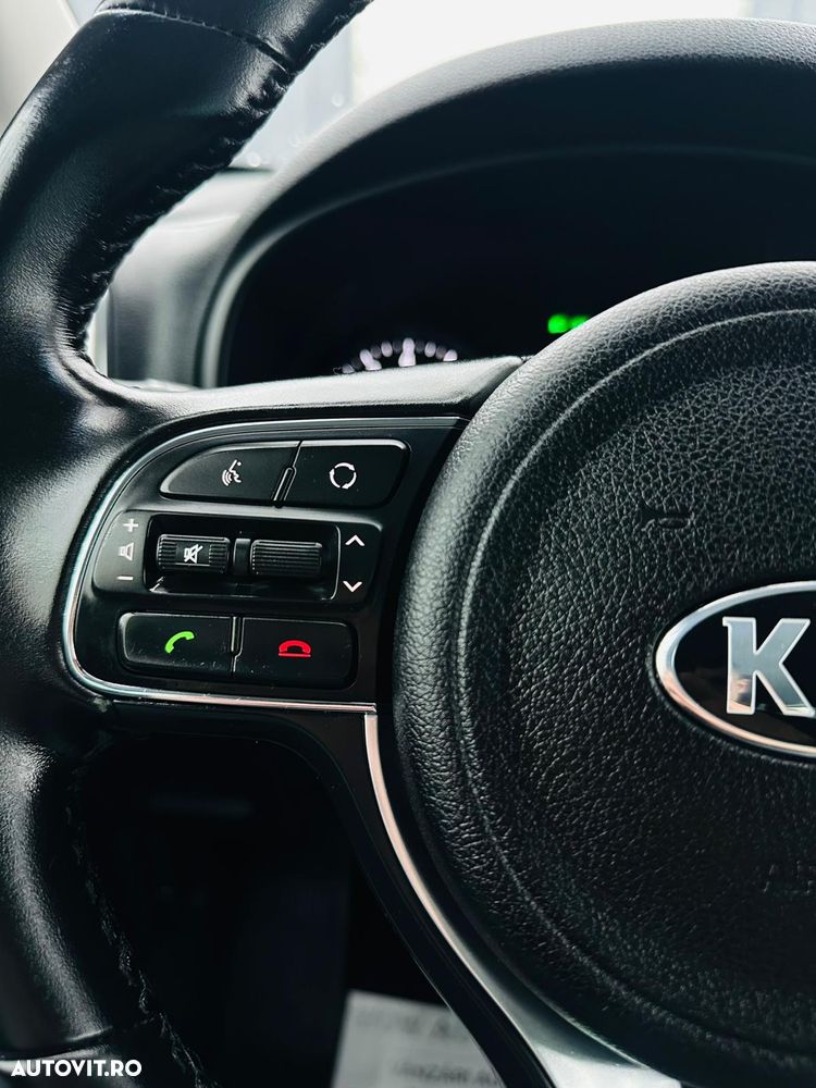 Kia Sportage 1.6 GDI 2WD DREAM-TEAM EDITION - 33