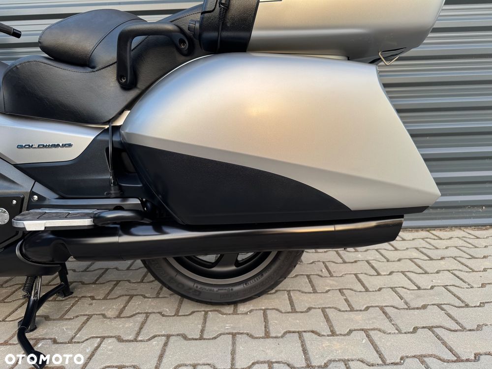 Honda GL - 10