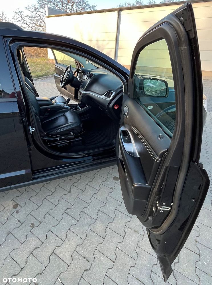 Fiat Freemont 2.0 Multijet 16V DPF Automatik Allrad Lounge - 17