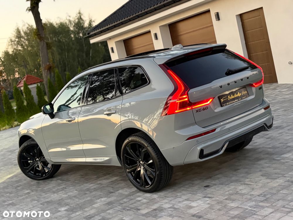 Volvo XC 60 B5 B AWD Ultra Black Edition - 10