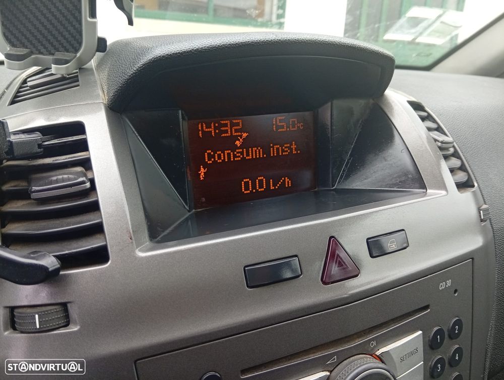 Opel Zafira 1.9 CDTi Cosmo - 8