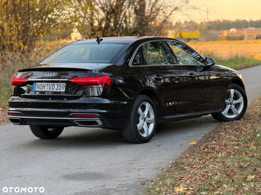 Audi A4 Limousine - 12