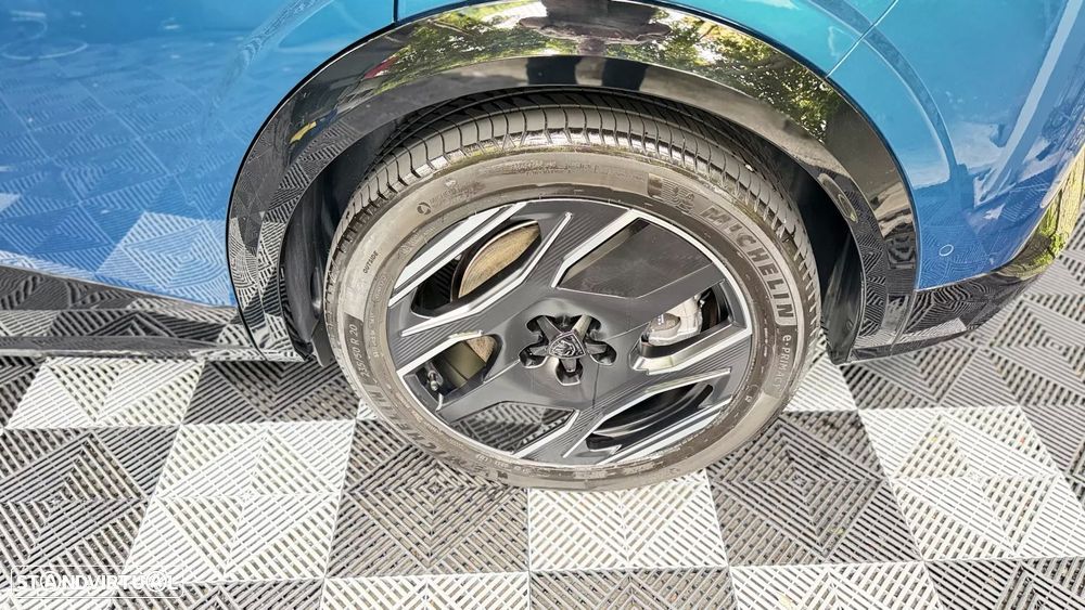 Peugeot E-3008 GT - 7