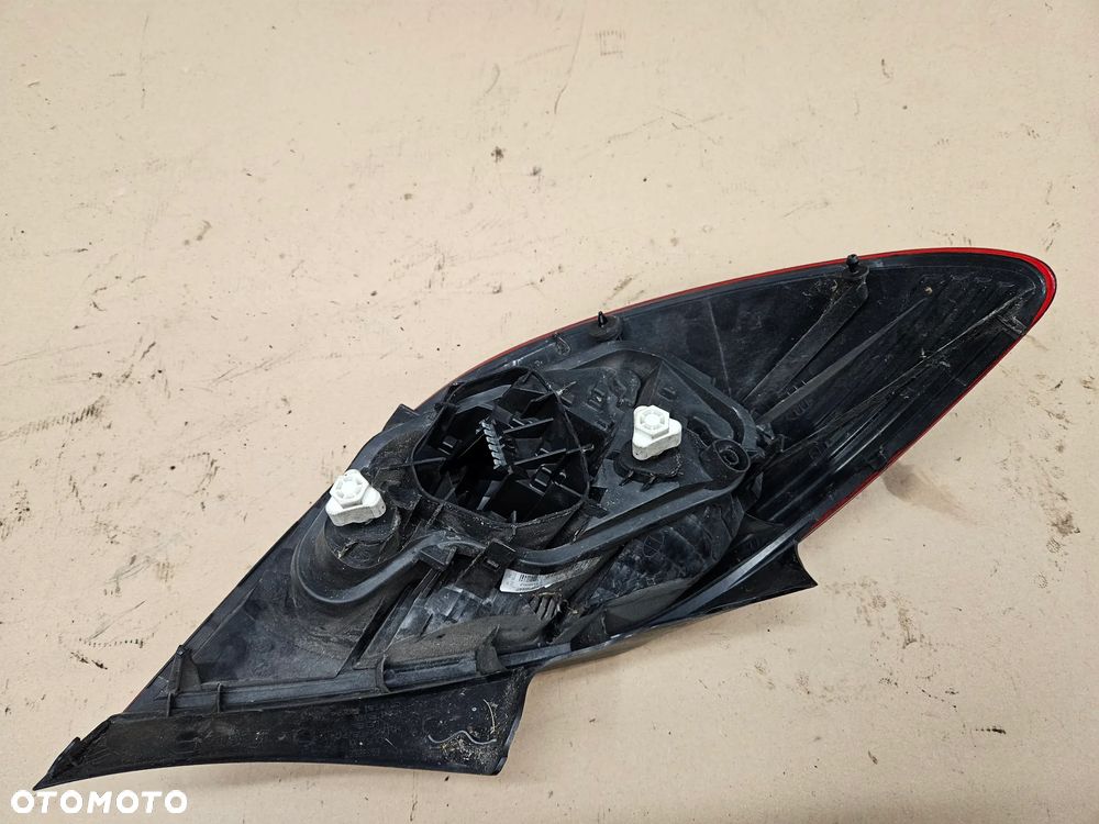 Opel Corsa D  lampa tył tylna prawa lewa  5D - 9