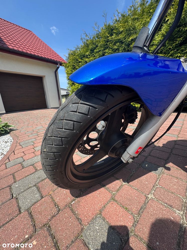 Suzuki GS - 12