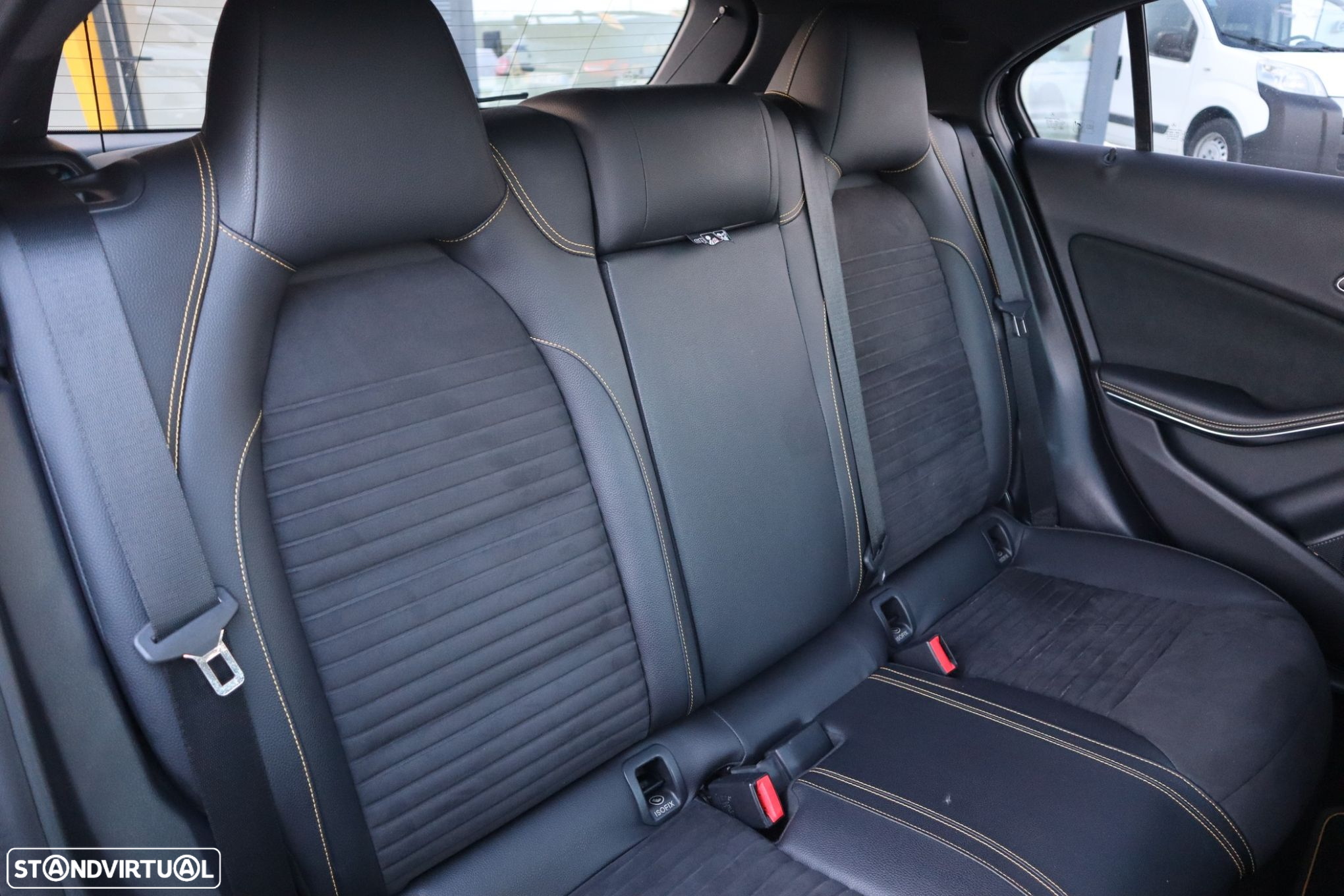 Mercedes-Benz A 45 AMG 4-Matic - 23