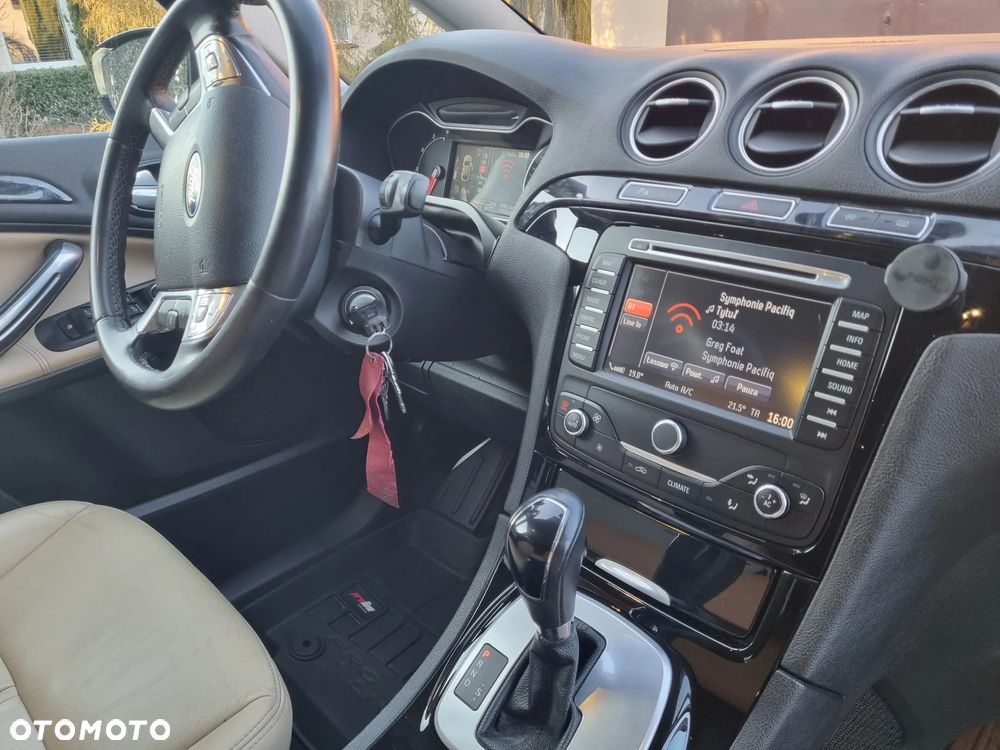 Ford S-Max - 29