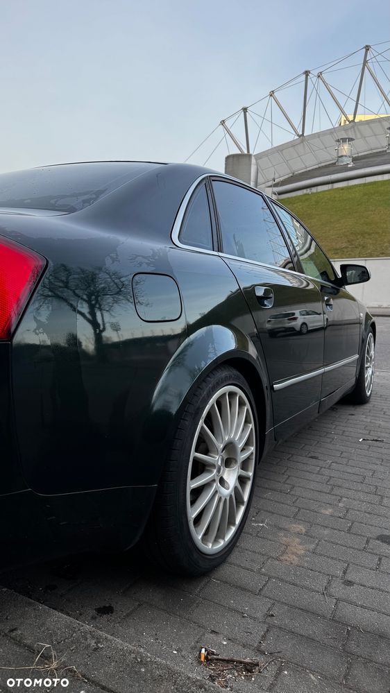 Audi A4 Limousine - 3