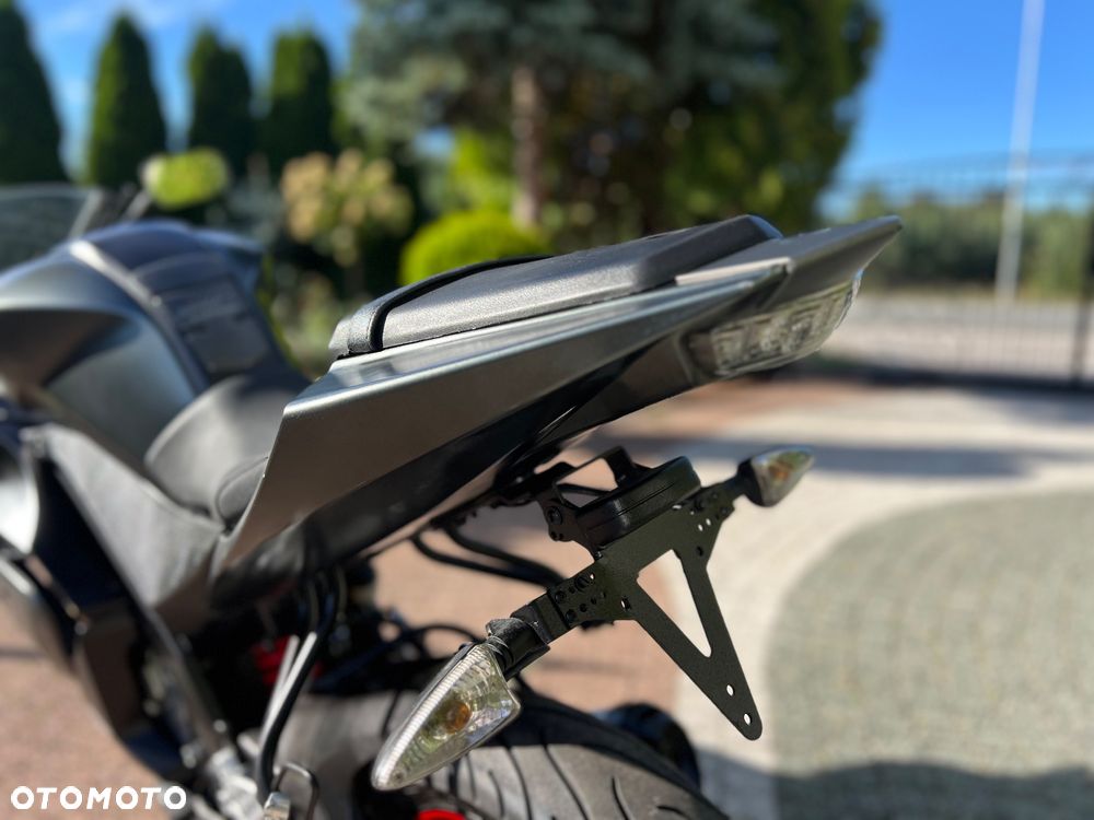Yamaha YZF - 18