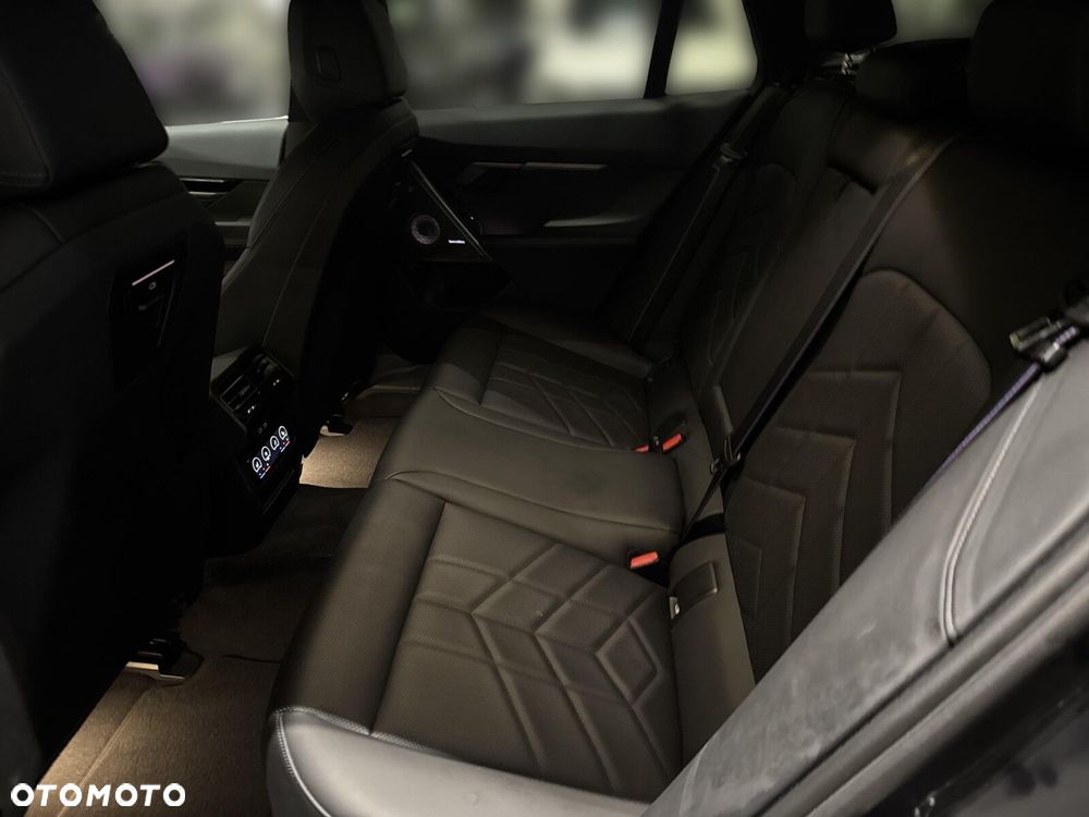 BMW Seria 5 530e xDrive PHEV M Sport - 17