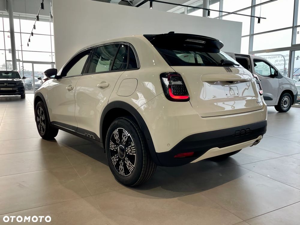 Fiat 600 1.2 Turbo Pop eDCT - 8