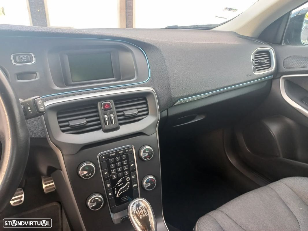Volvo V40 1.6 D2 Eco Kinetic - 24