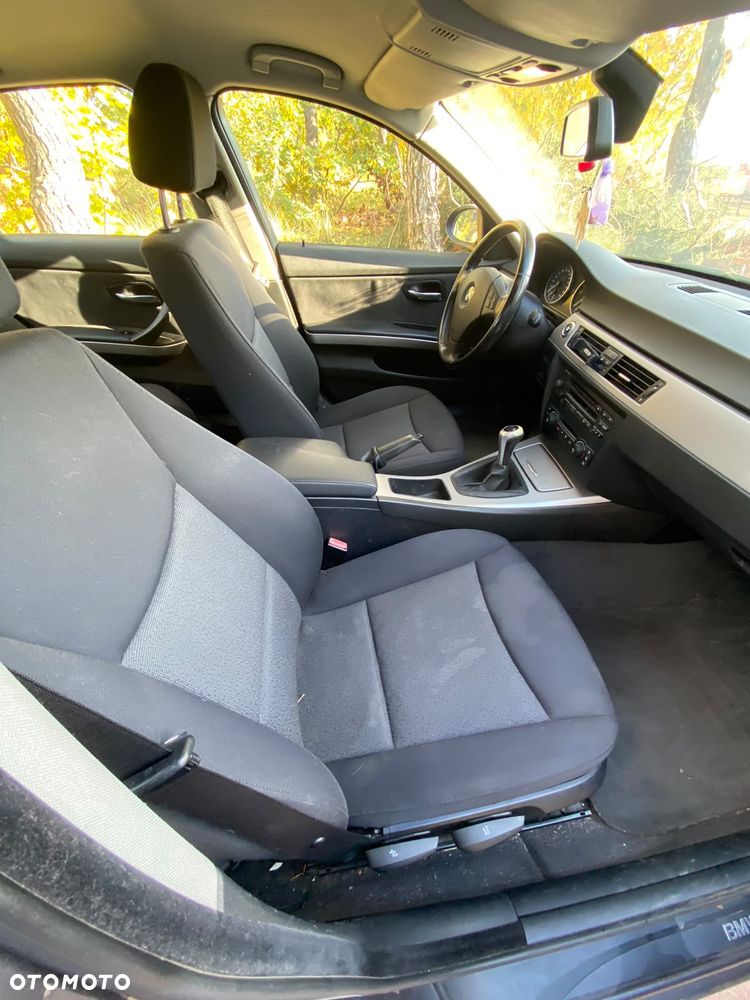 BMW Seria 3 320d - 6