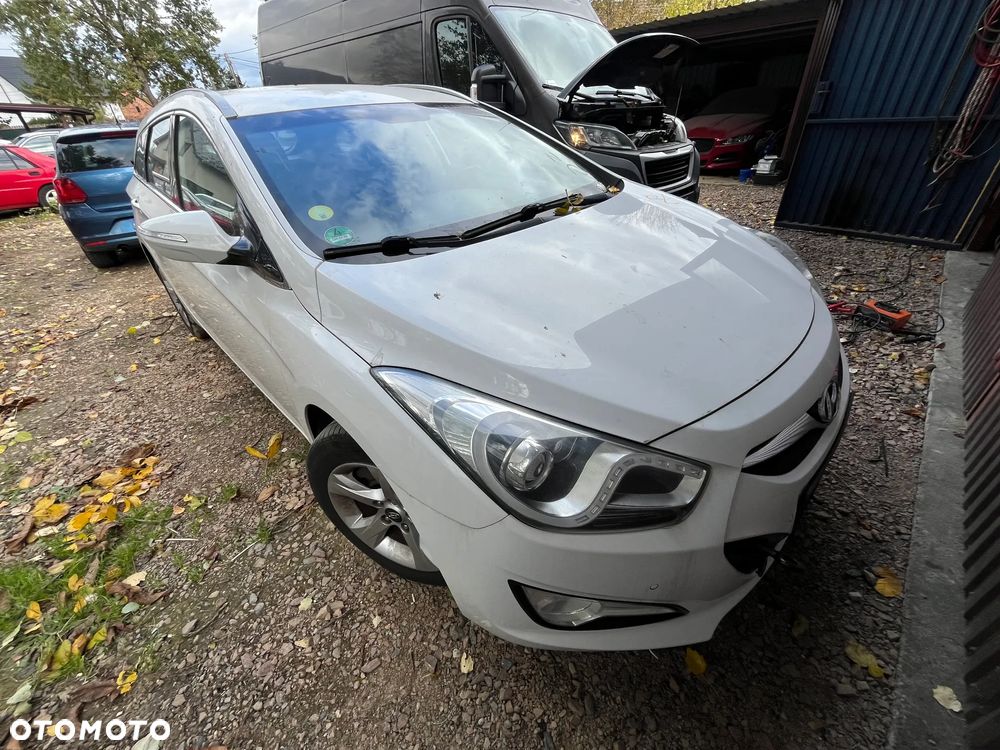 Hyundai i40 i40cw 1.7 CRDi Fifa World Cup Edition - 2