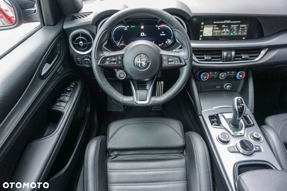 Alfa Romeo Stelvio 2.0 Turbo Veloce Q4 - 37
