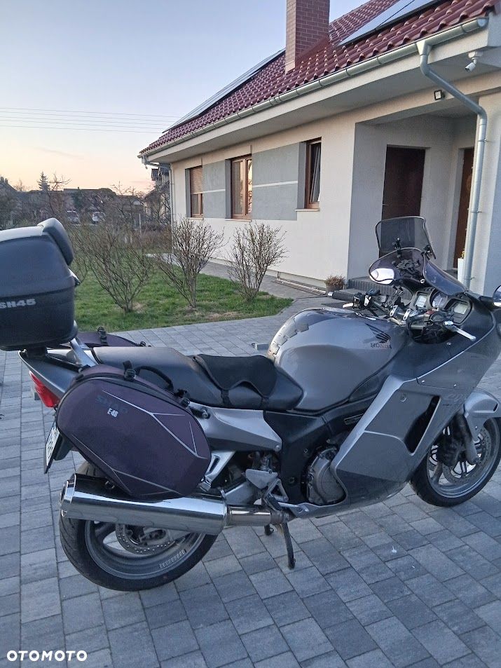 Honda CBR - 3