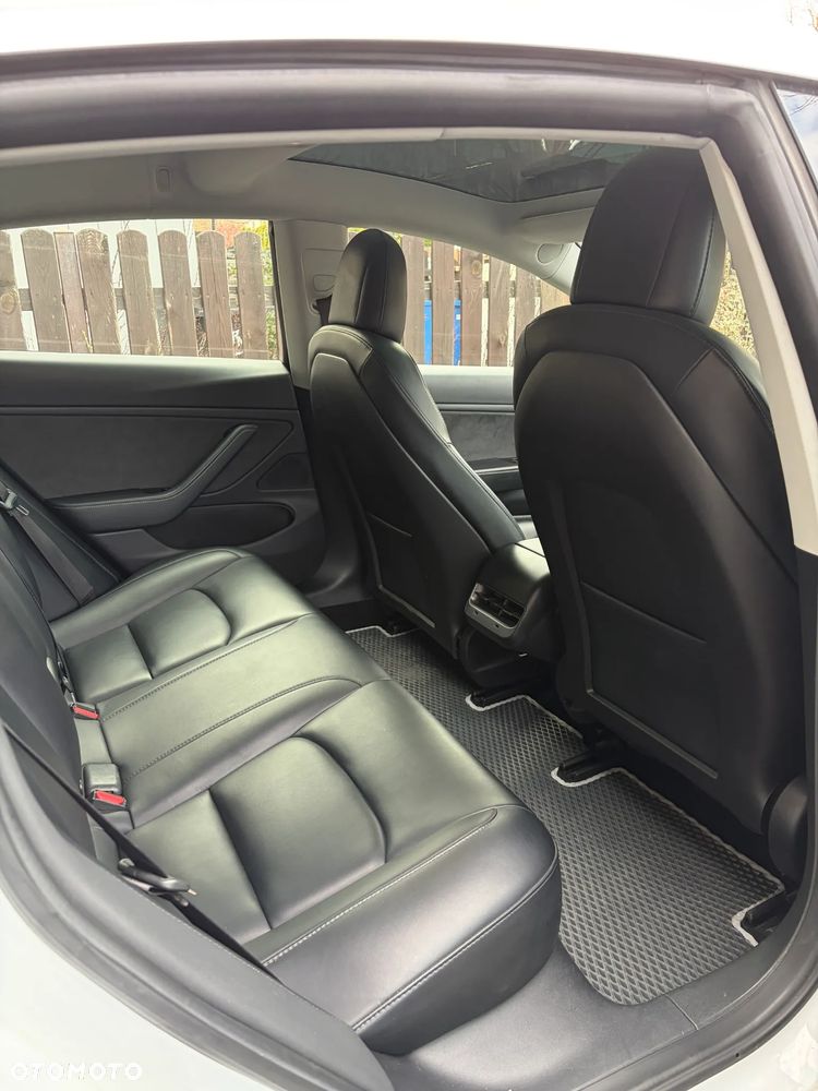 Tesla Model 3 - 13