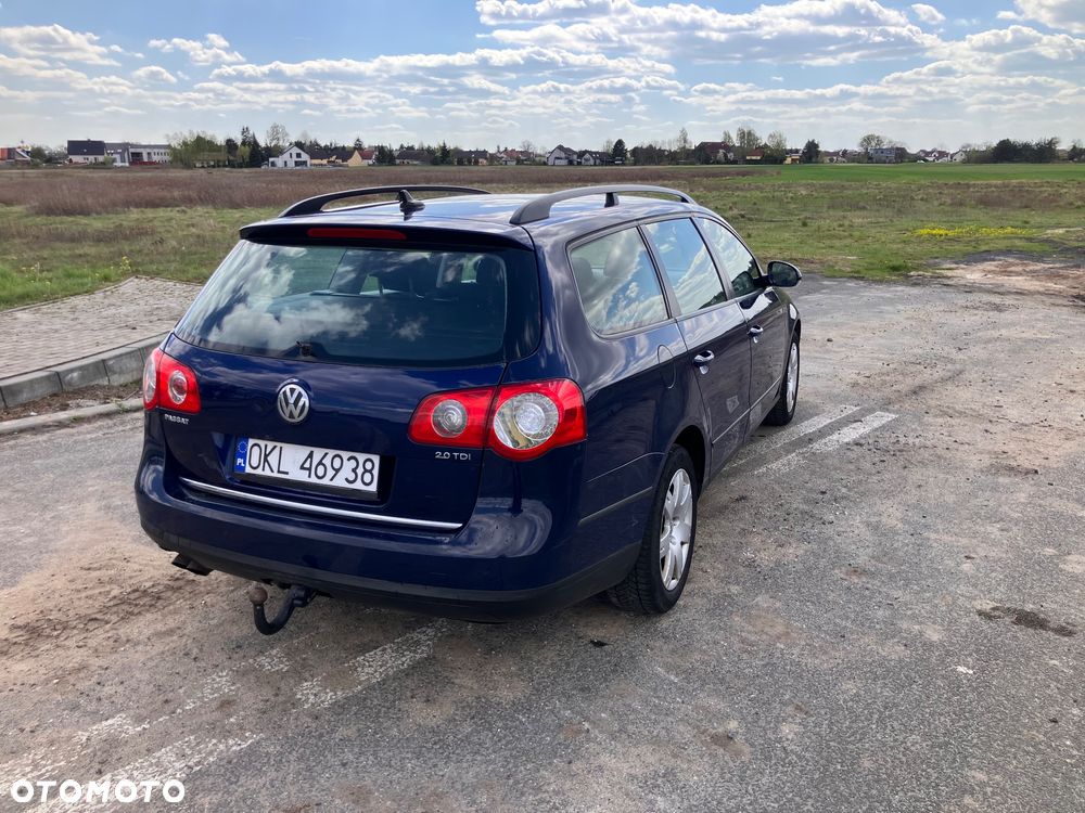 Volkswagen Passat 2.0 TDI Individual - 2