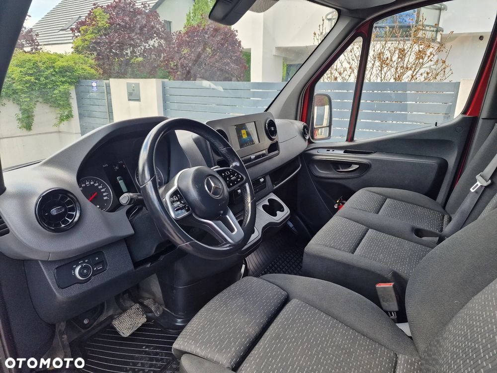 Mercedes-Benz Sprinter - 9