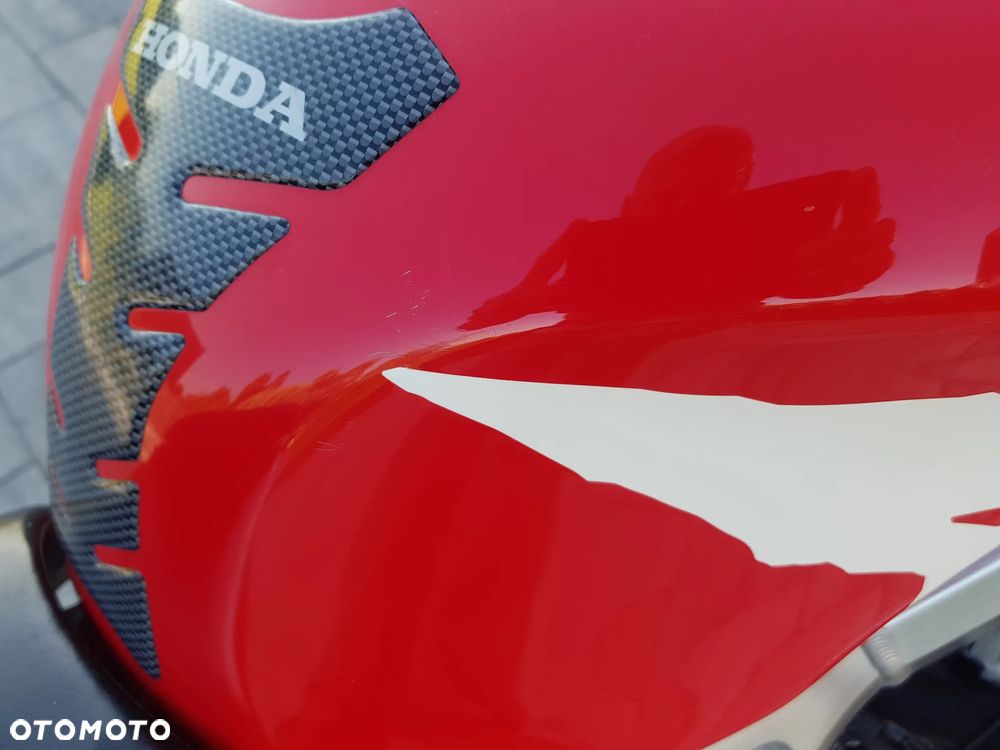 Honda CBR - 19