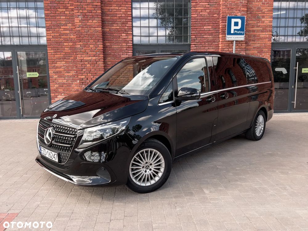 Mercedes-Benz Klasa V 300 d Extralang 4Matic 9G-TRONIC Avantgarde - 14