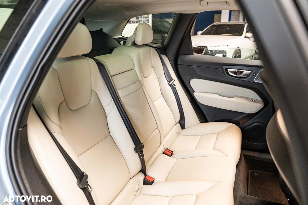 Volvo XC 60 D4 AWD Geartronic Inscription - 35