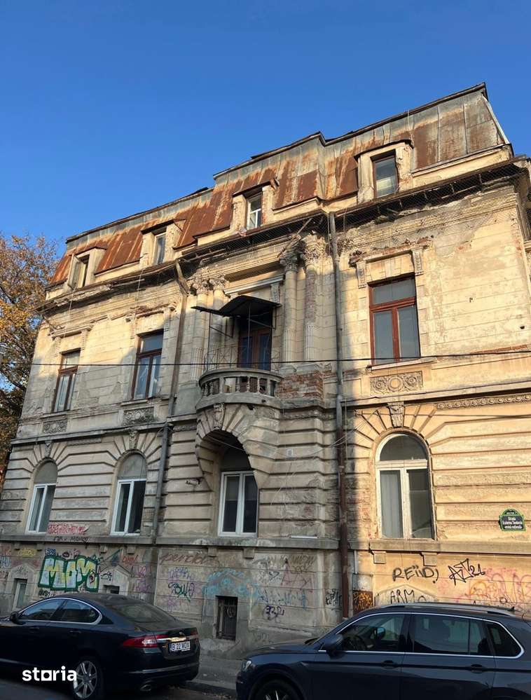 Cladire interbelica - Piata Victoriei - Imagine principală: 2/5