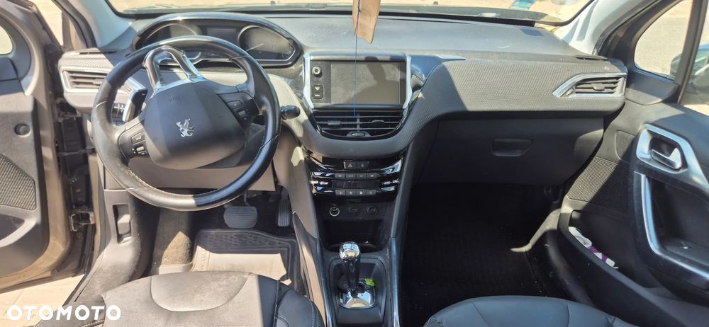 Peugeot 2008 - 23