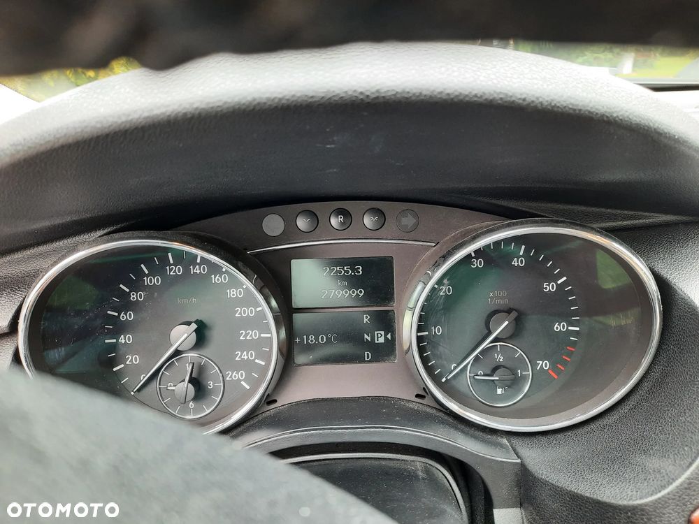 Mercedes-Benz Klasa R 500 L 4Matic 7G-TRONIC - 10