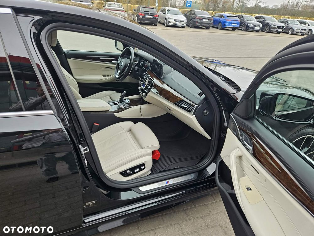 BMW Seria 5 530d xDrive Sport - 7