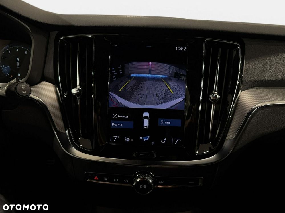 Volvo V60 B4 B R-Design - 26