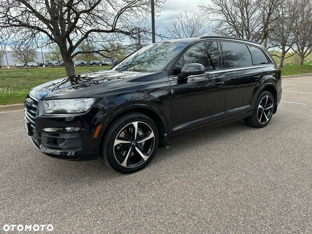 Audi Q7 - 1