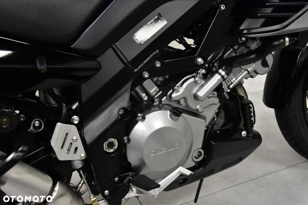 Suzuki DL - 27