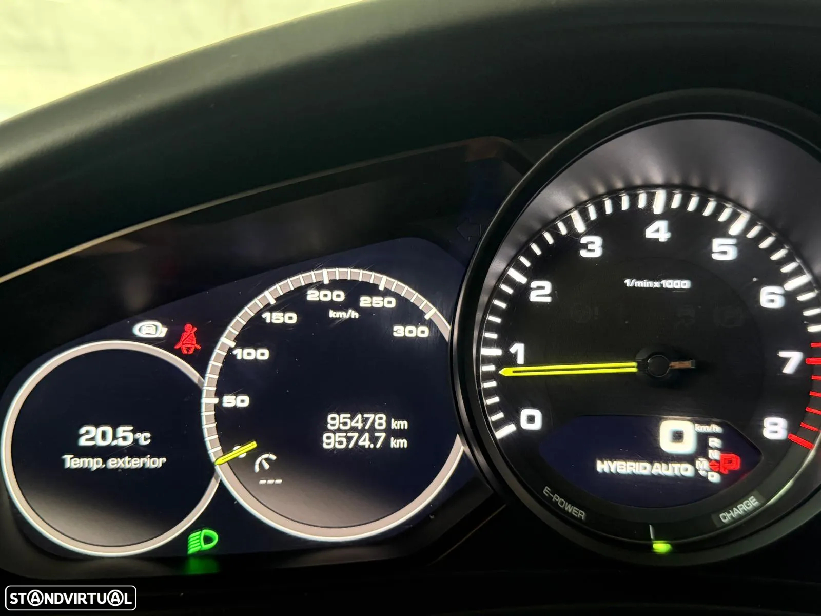Porsche Panamera 4 E-Hybrid Platinum Edition - 27