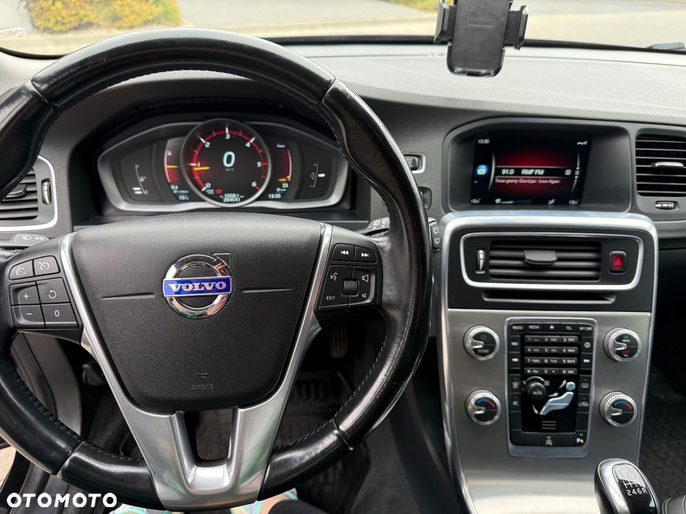 Volvo V60 D4 Drive-E Momentum - 8