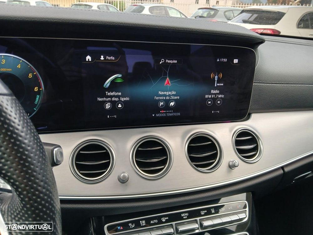 Mercedes-Benz E 300 de 4Matic 9G-TRONIC AMG Line - 29