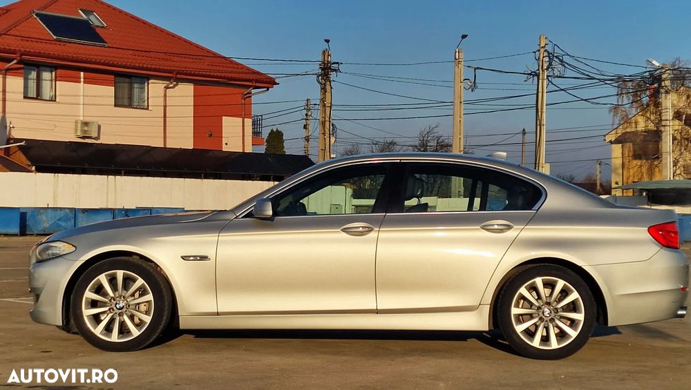 BMW Seria 5 525d xDrive AT - 26