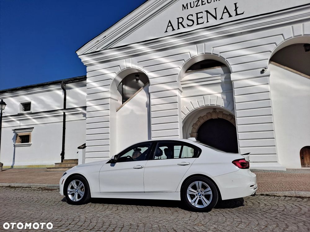 BMW Seria 3 328i xDrive Sport Line - 1