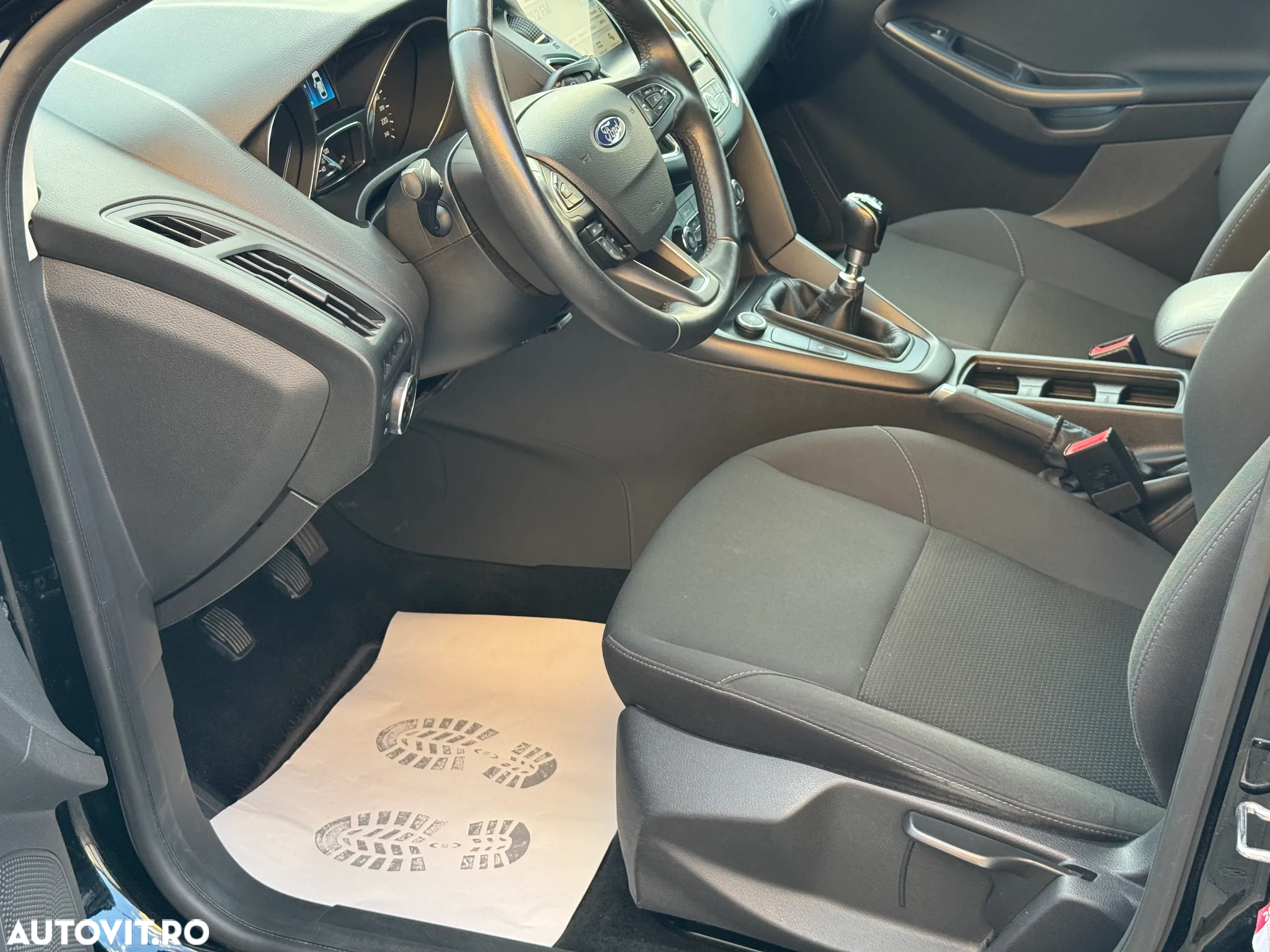 Ford Focus 1.0 EcoBoost 6MT MHEV Active - 29