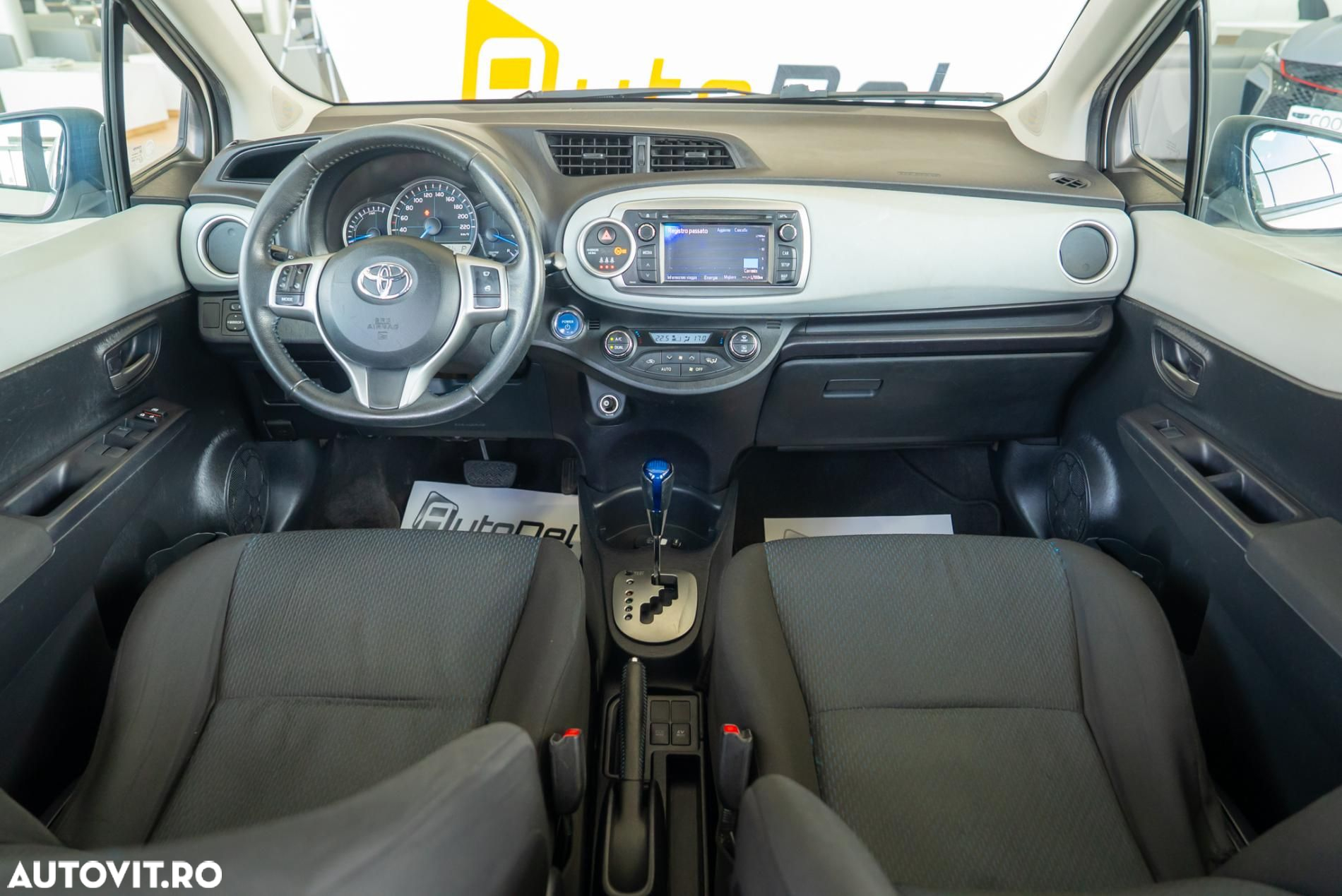 Toyota Yaris - 15