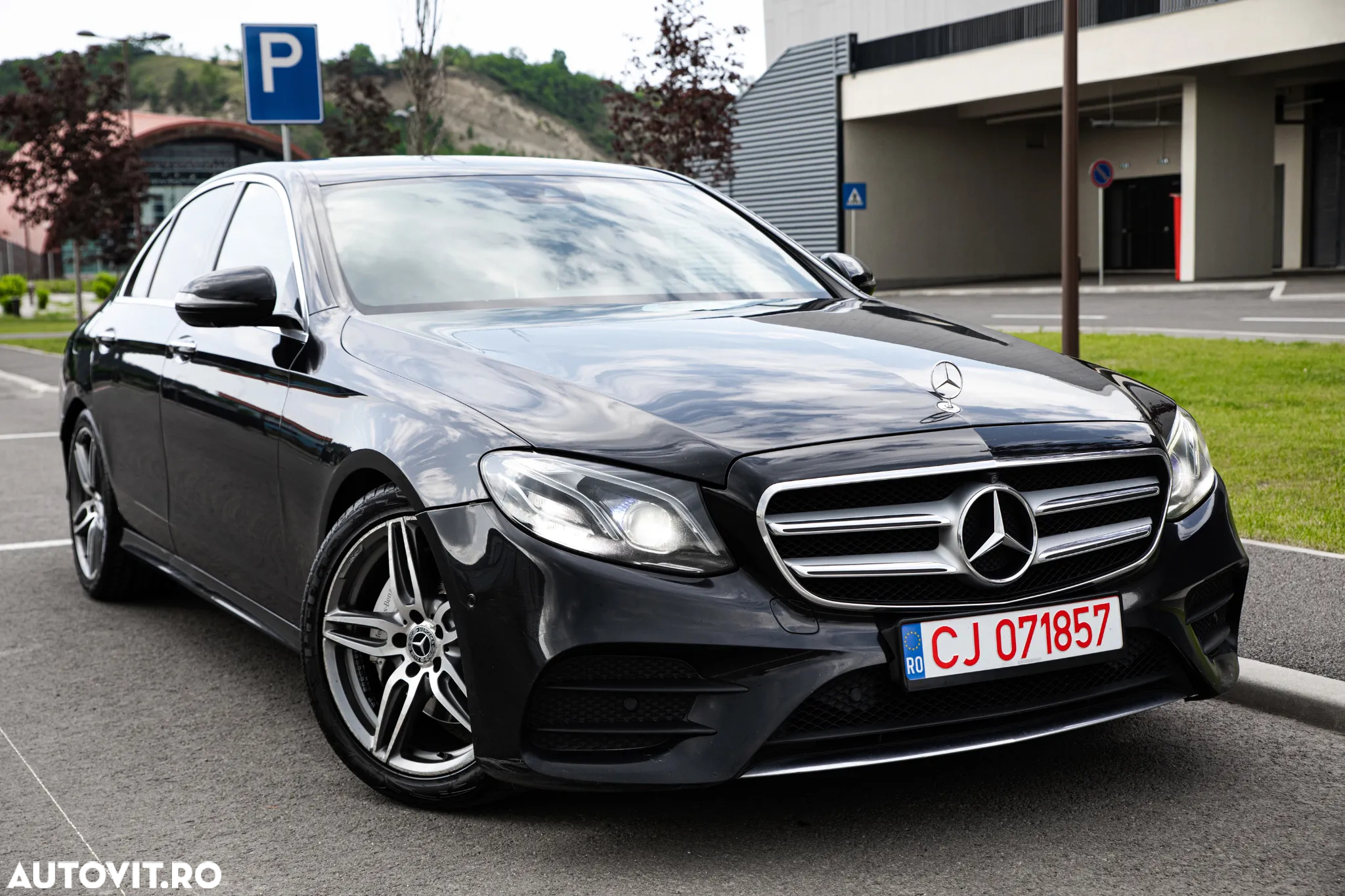 Mercedes-Benz E 200 d 9G-TRONIC AMG Line - 3