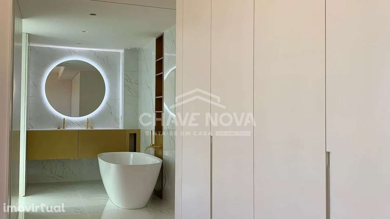 Moradia V4 c/ Jardim e Vista Mar em Arcozelo - Grande imagem: 5/11