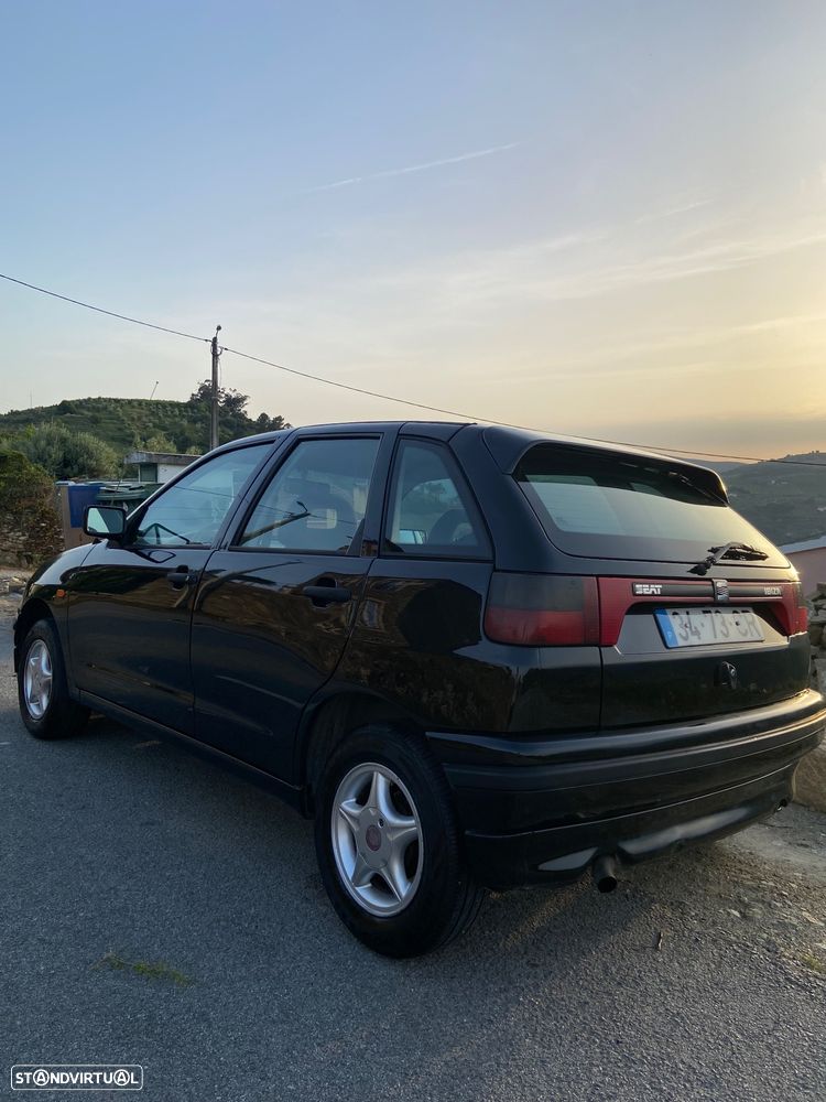 SEAT Ibiza 1.8i GLX - 2