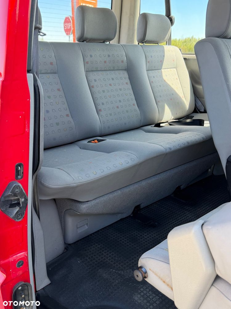 Volkswagen Transporter - 11