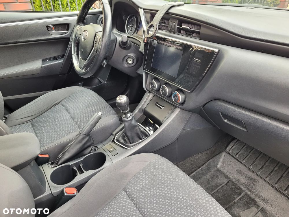 Toyota Corolla 1.6 Comfort - 8