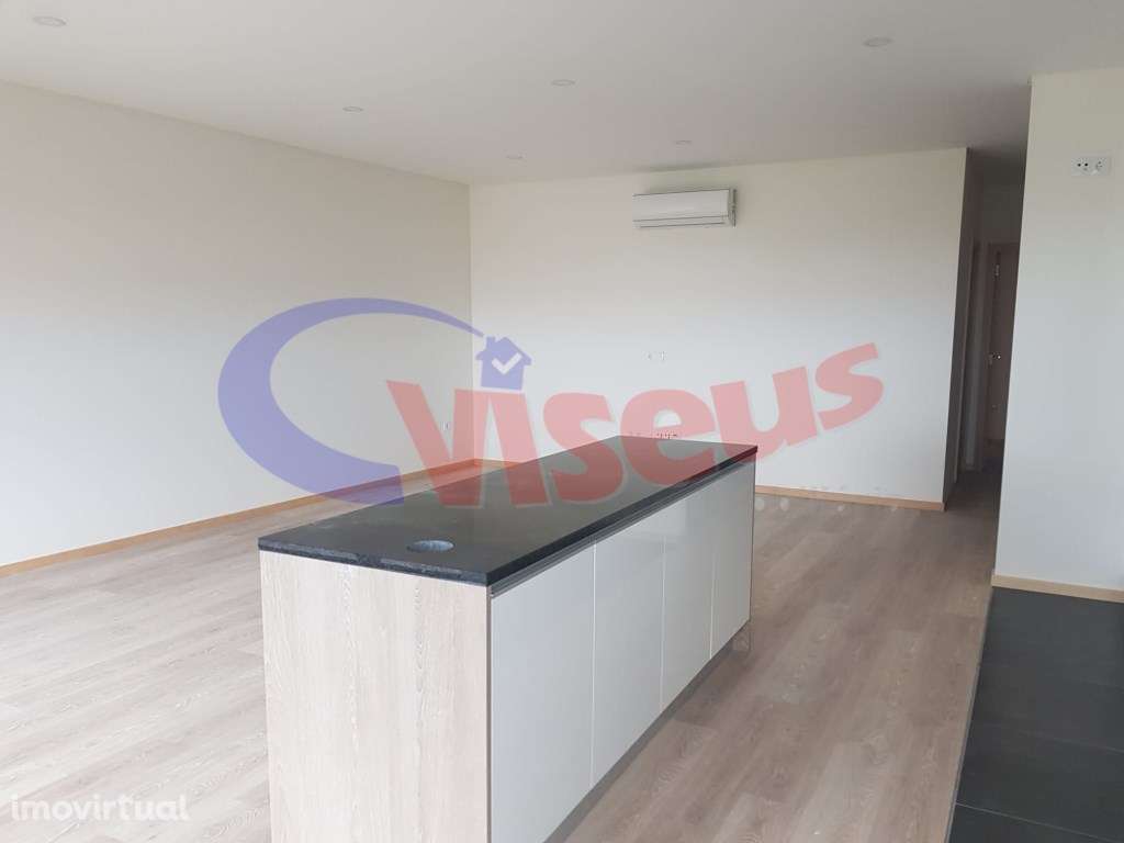 T2 Novo com Terraço Santo Ovídio - Grande imagem: 2/23