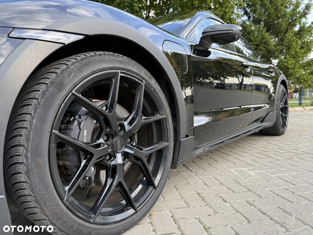 Porsche Taycan 4 Cross Turismo - 7
