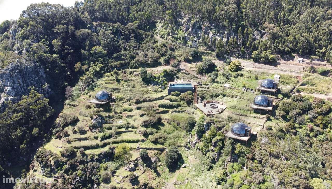 Terreno com 11.010 m2, vista mar e enorme potencial – Santa Cruz - Grande imagem: 2/20