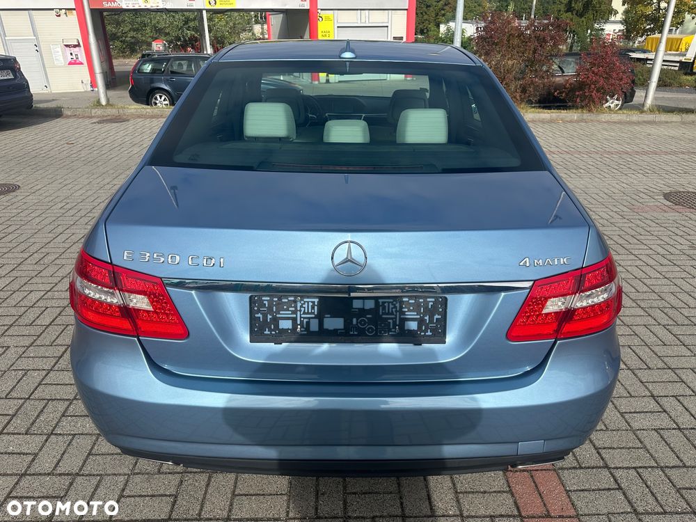 Mercedes-Benz Klasa E - 15